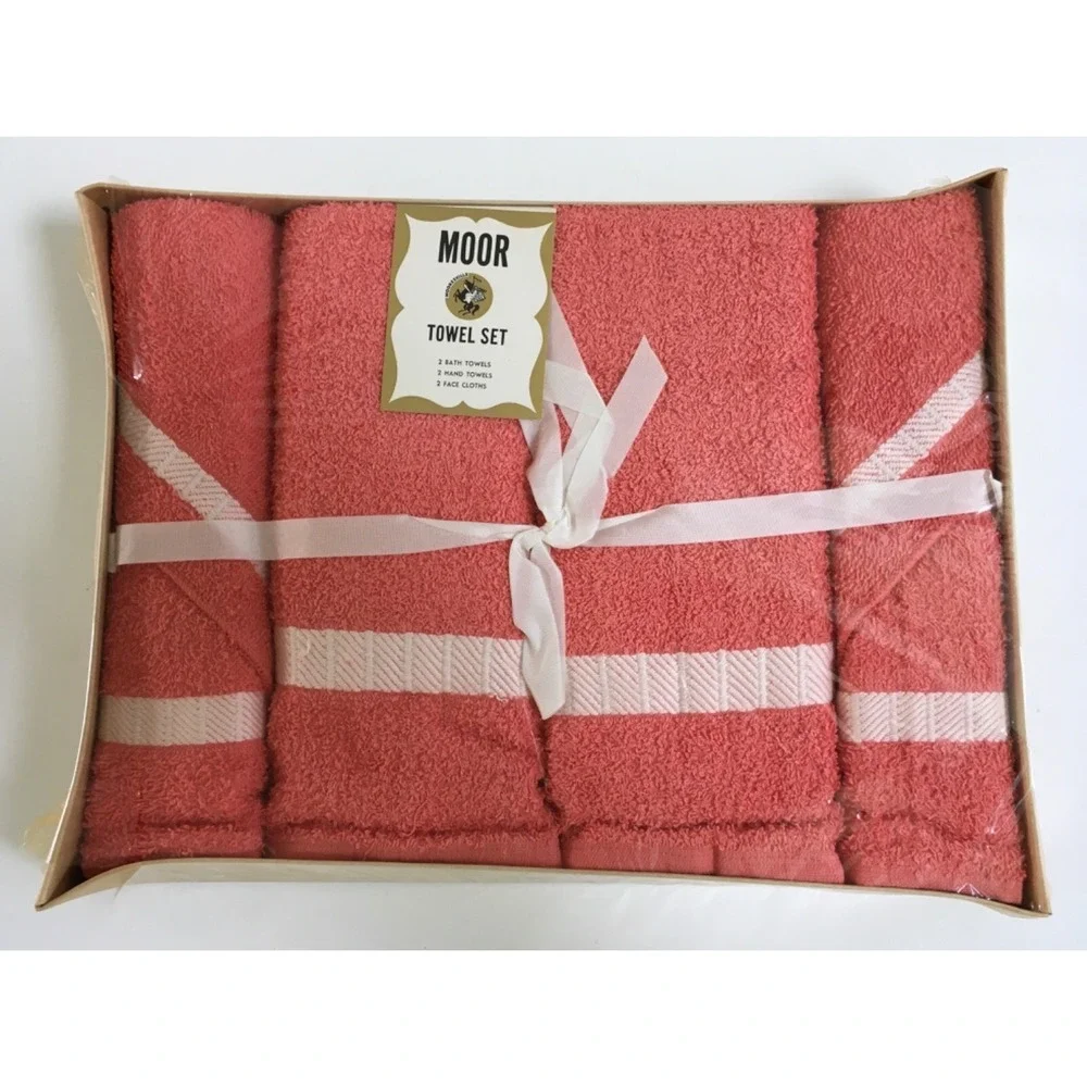 Vintage USA Made Moor Coral/White Towel Set 2 Each Bath/ Hand/Face Towels NEW
